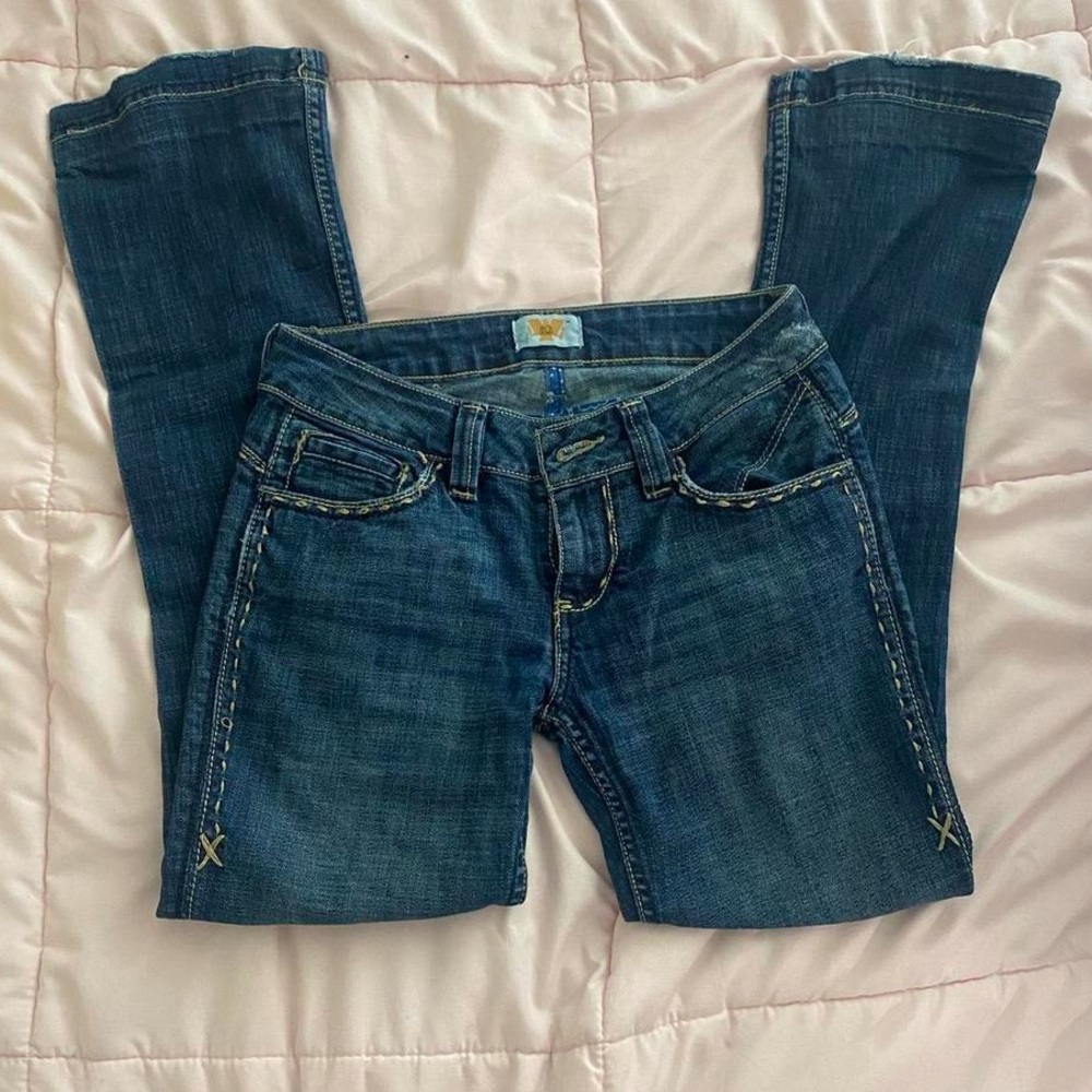 Women’s low rise bootcut jeans